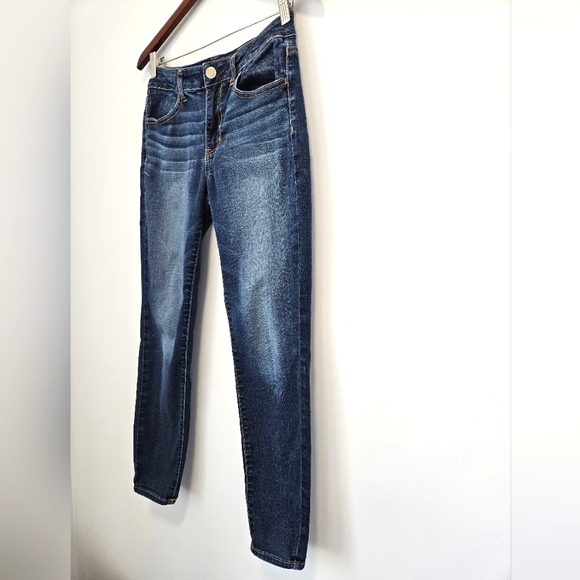 American Eagle High Waisted Super Stretch Jegging - Size US 6 Short - Picture 2 of 7